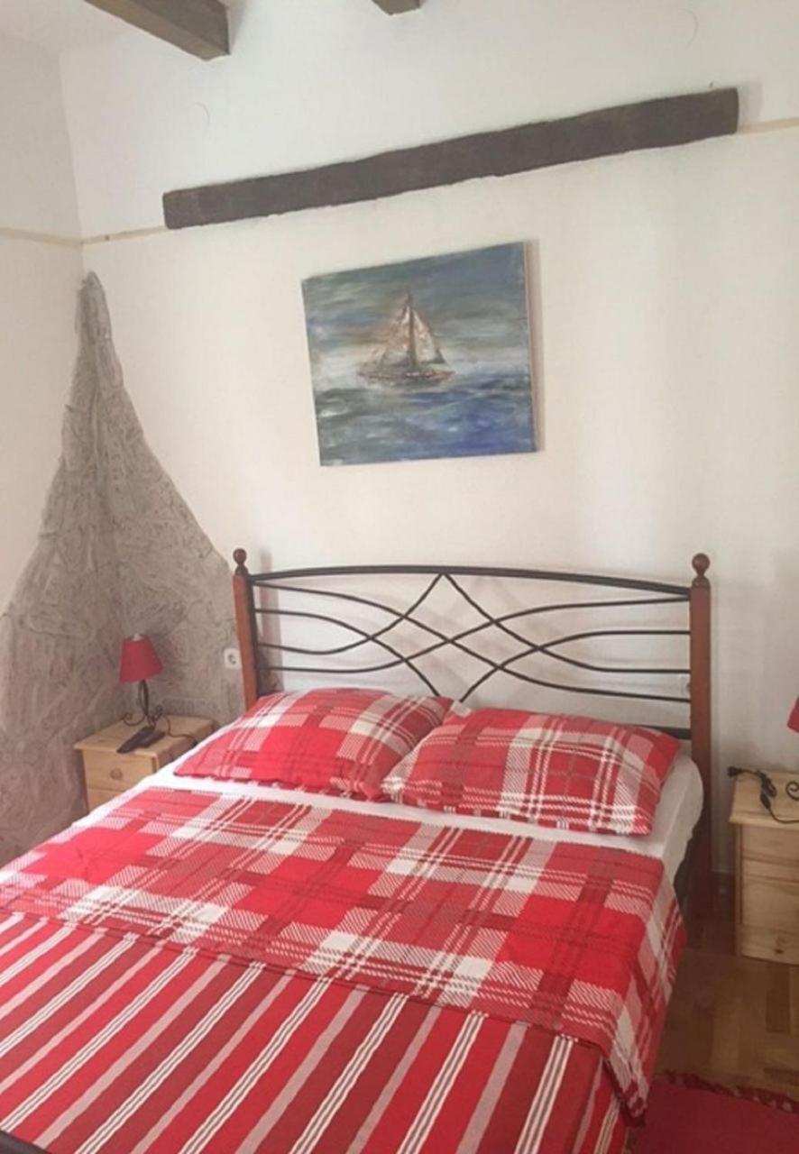 Apartments Neno - 20 M From Beach Ribarica Exterior photo